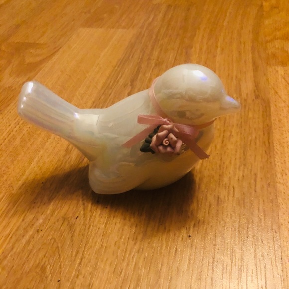 white bird Other - Vintage Collectors bird paper weight